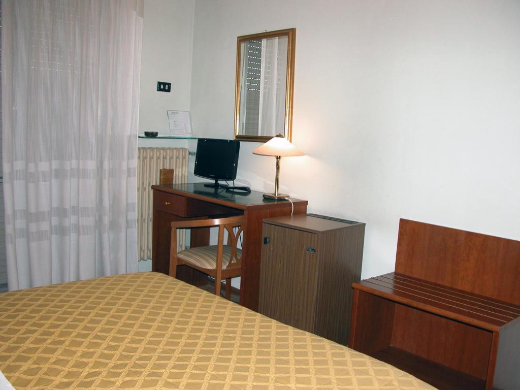 Hotel Calabresi San Benedetto del Tronto Room photo
