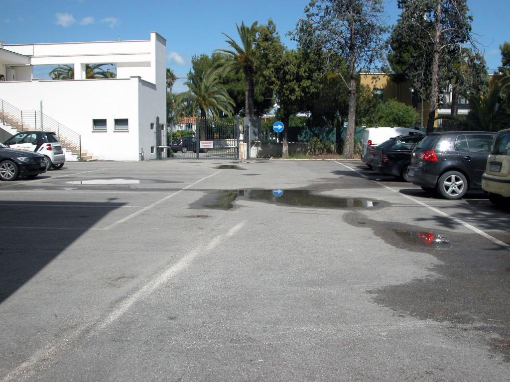 Hotel Calabresi San Benedetto del Tronto Exterior photo