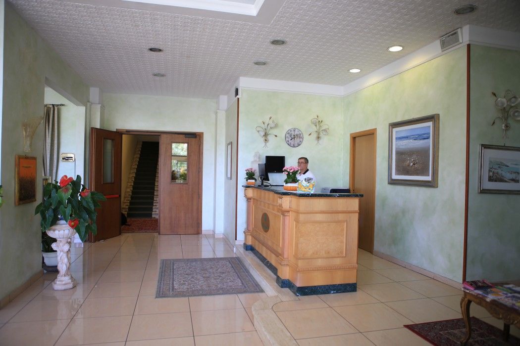 Hotel Calabresi San Benedetto del Tronto Exterior photo